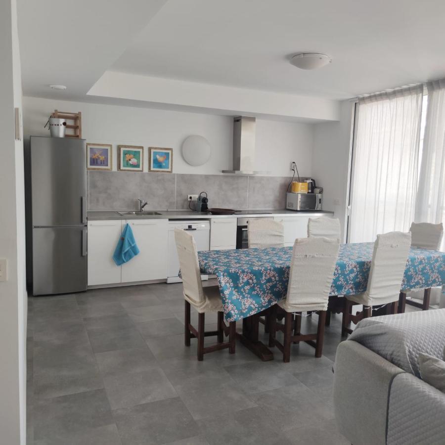 Apartment Close To The Beach With Free Parking Бадалона Экстерьер фото