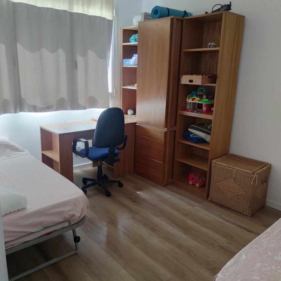 Apartment Close To The Beach With Free Parking Бадалона Экстерьер фото